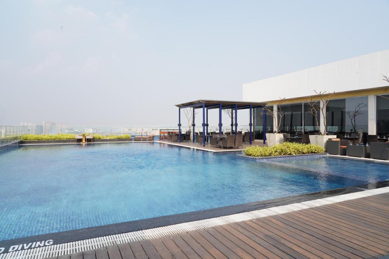 Marriott Executive Apartments Hyderabad Exterior photo