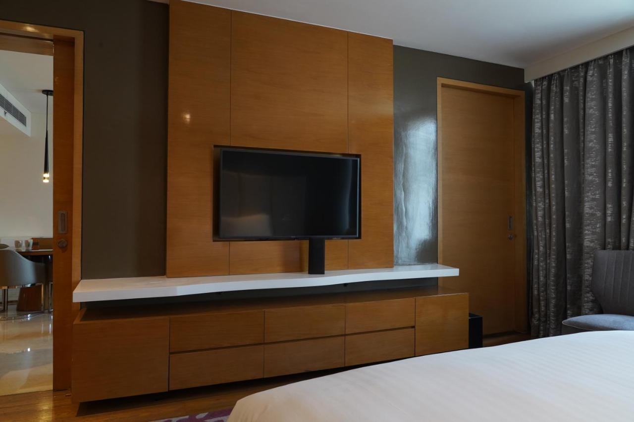 Marriott Executive Apartments Hyderabad Exterior photo