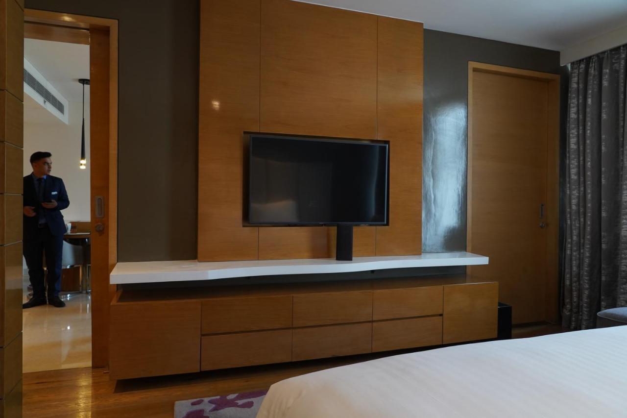 Marriott Executive Apartments Hyderabad Exterior photo