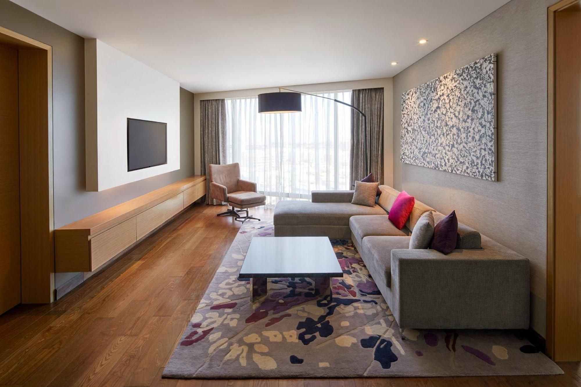 Marriott Executive Apartments Hyderabad Exterior photo