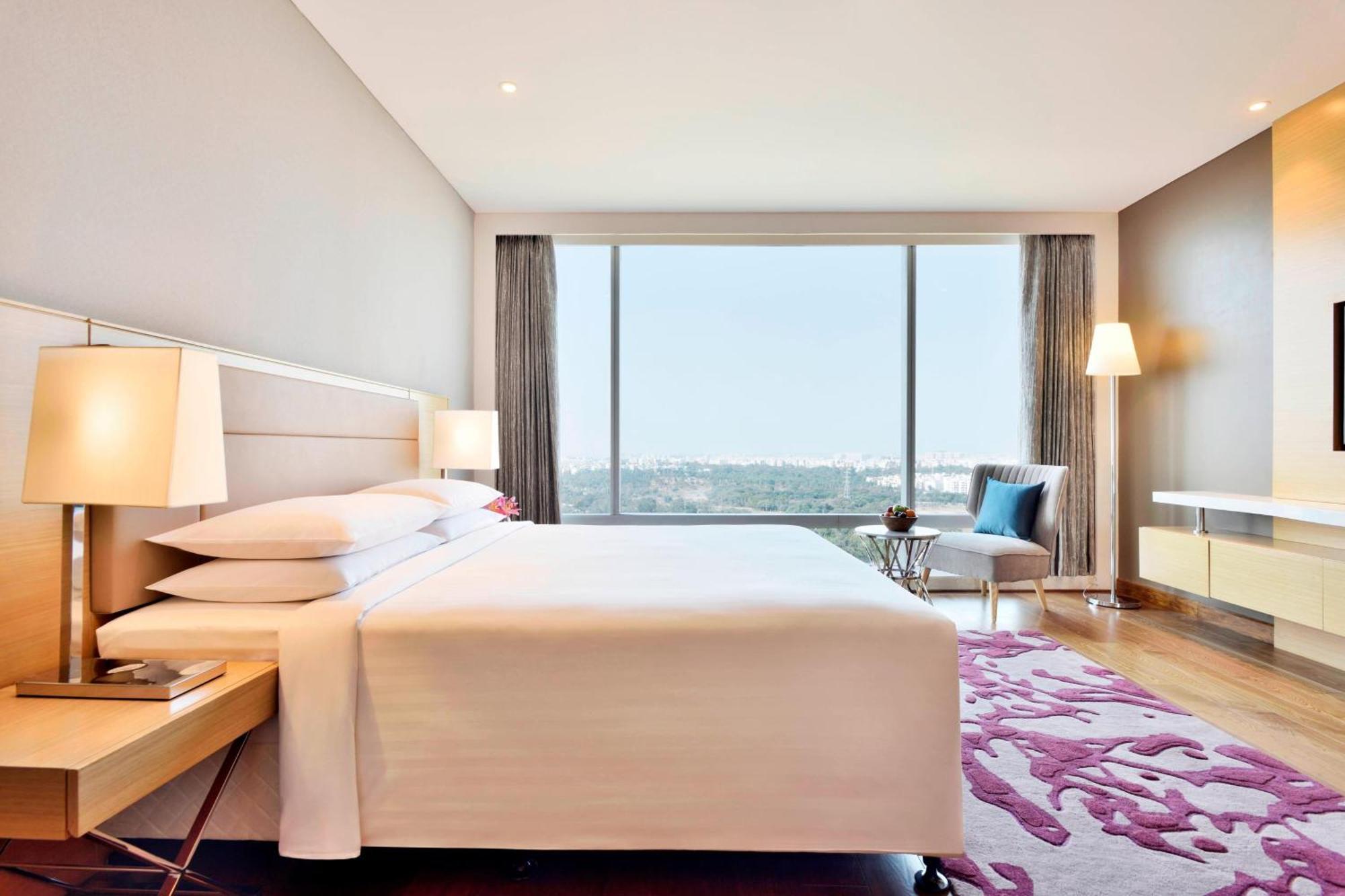 Marriott Executive Apartments Hyderabad Exterior photo