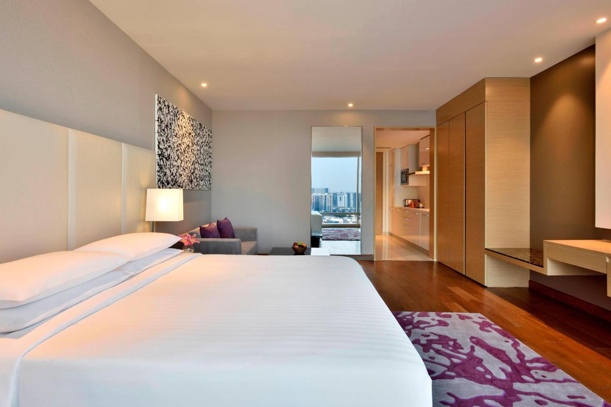 Marriott Executive Apartments Hyderabad Exterior photo