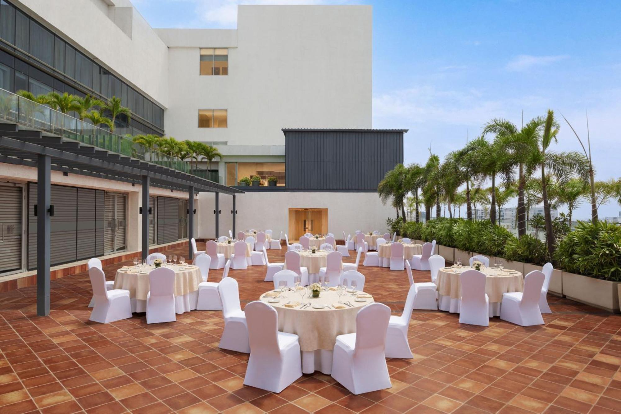 Marriott Executive Apartments Hyderabad Exterior photo
