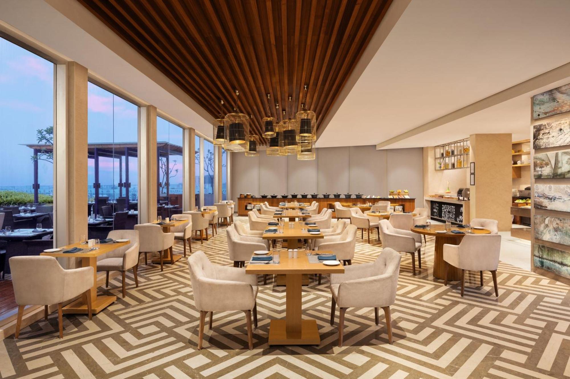 Marriott Executive Apartments Hyderabad Exterior photo